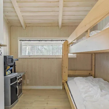 1480-aakirkeby-fyrreskoven-1 *