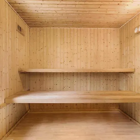 1480-aakirkeby-fyrreskoven-1 Ferienhaus *